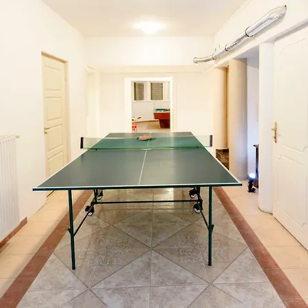 Elite Boutique Oerkeny Villa *