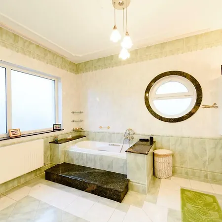 Elite Boutique Oerkeny Villa